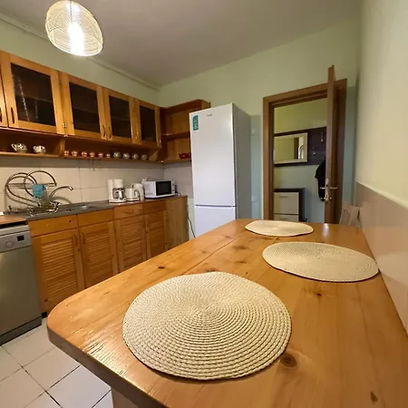Cozy Arena Apartment