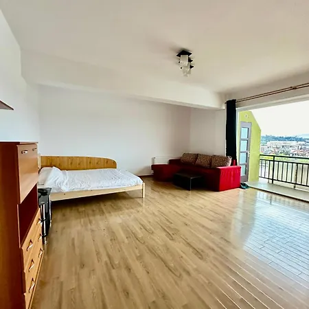 Cozy Arena Apartment *